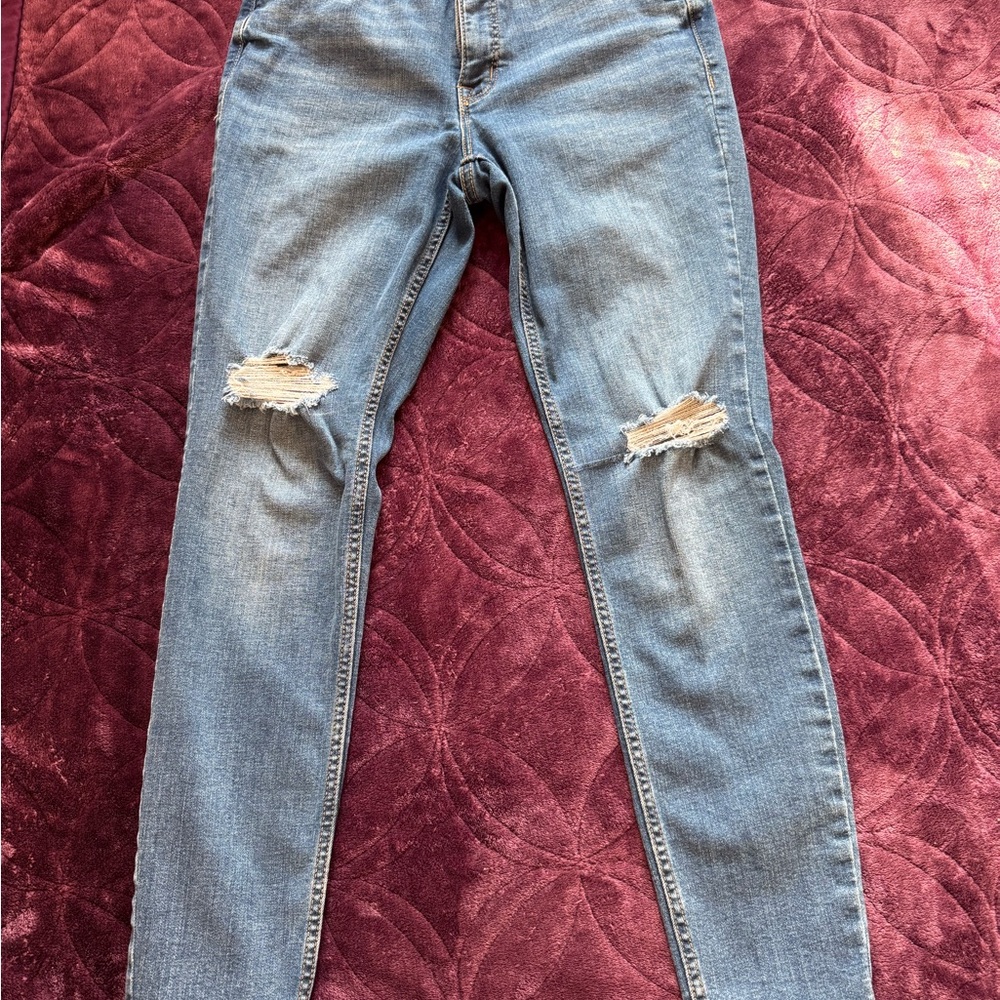 Old Navy Light Blue Distressed Skinny Jeans